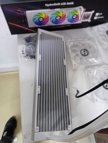 Lian Li Galahad AIO 360mm Beyaz RGB İşlemc(OUTLET)
